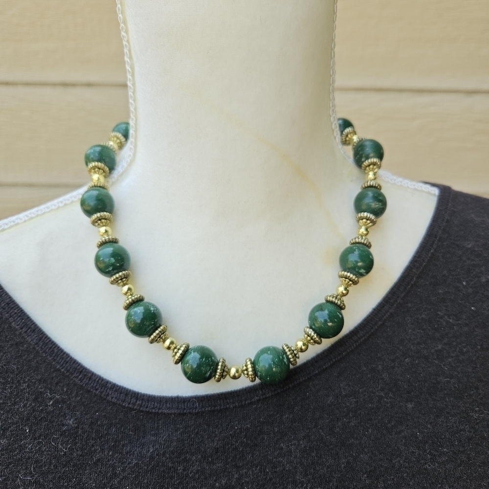 green and gold tone beaded necklace